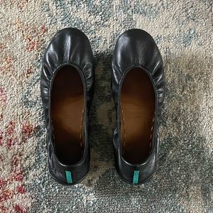 Black Tieks